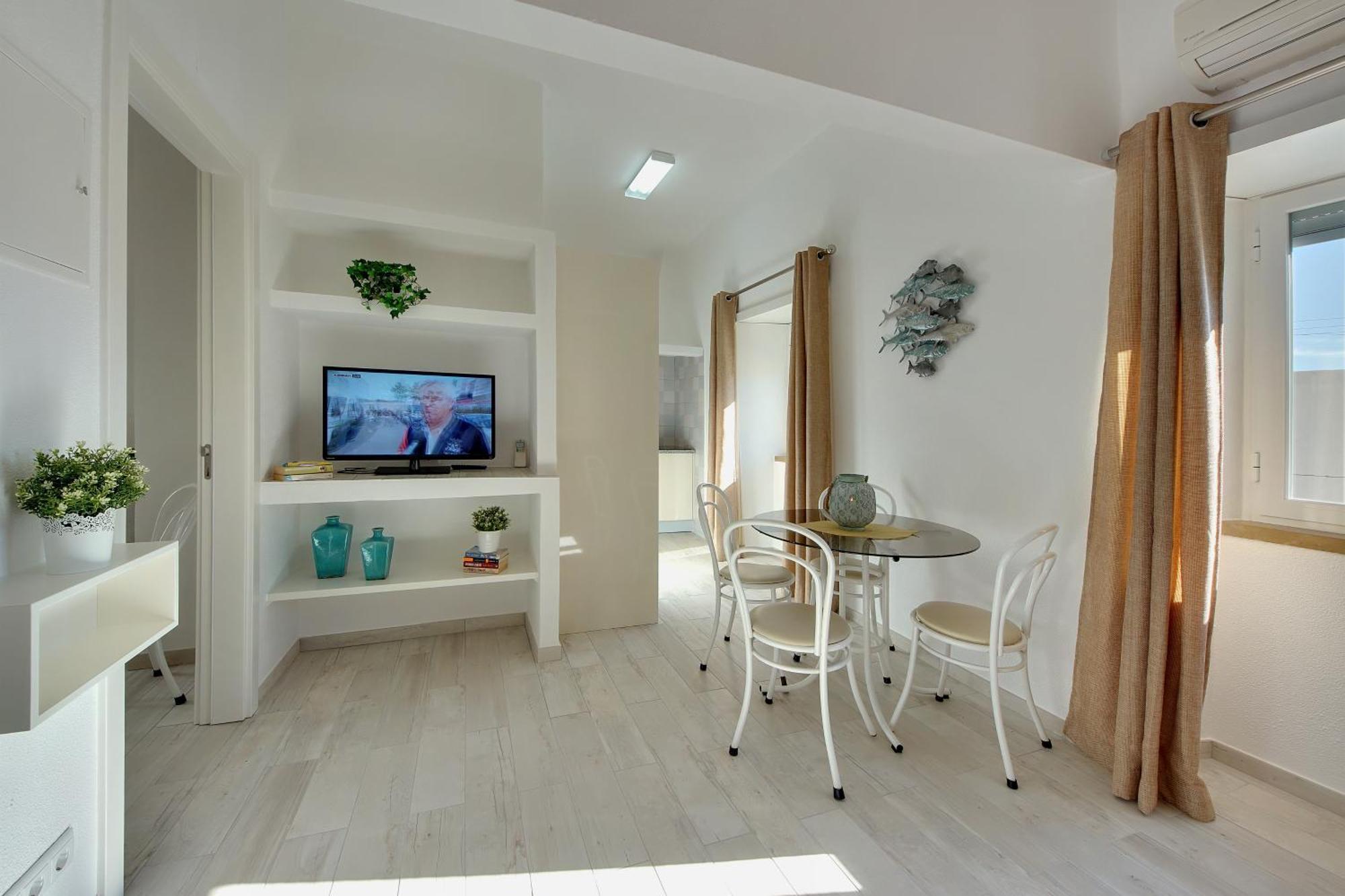 Apartment Tucha *